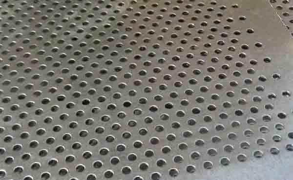 round-perforated-vibrating-screen-mesh.jpg